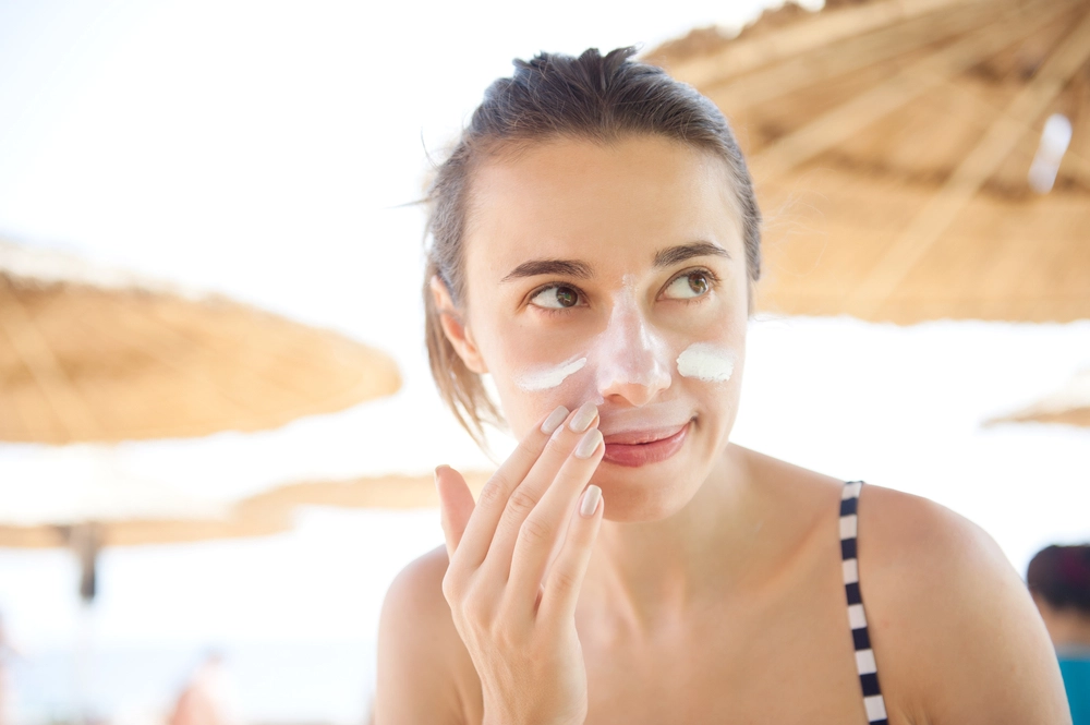 How frequently should you use sunscreen at home to get the most Indoor Sunscreen benefits for the skin?