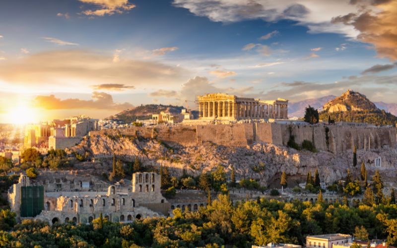Greece Is a Solo Traveler’s Dream Destination