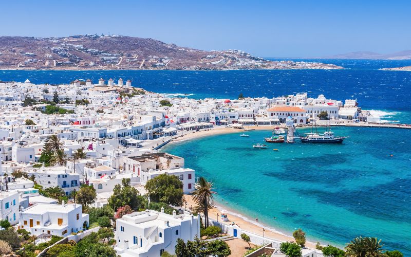 Greece Is a Solo Traveler’s Dream Destination