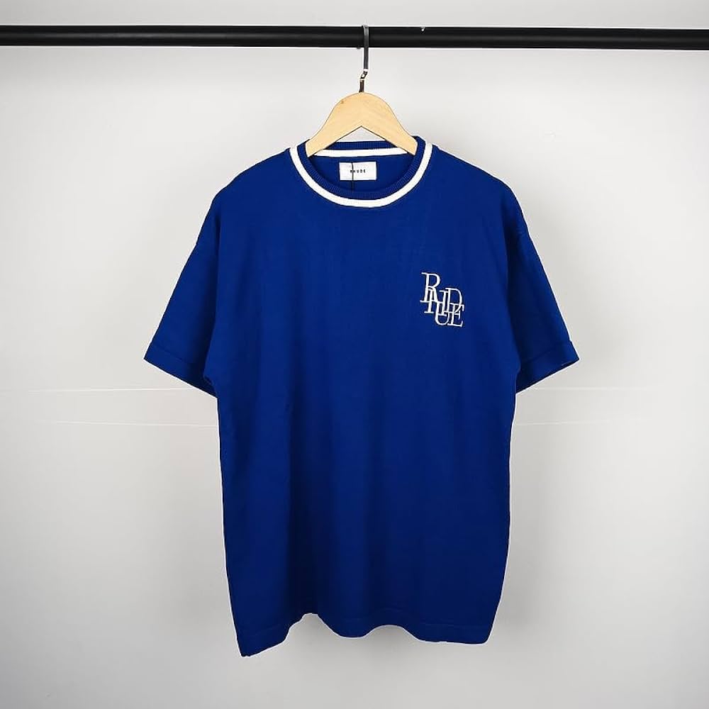 Fashionably Cozy: T-Shirts for Every Season